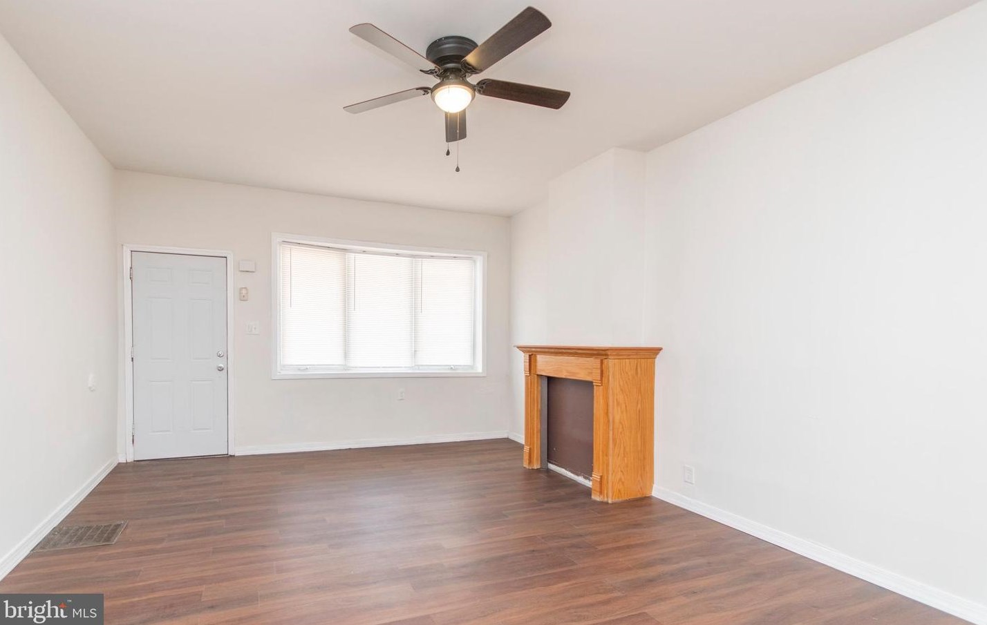 2079 Tioga St, Philadelphia PA  19140-3917 exterior