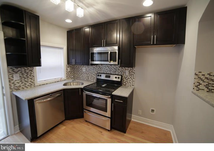 2118 Titan St, Philadelphia PA  19146-4319 exterior
