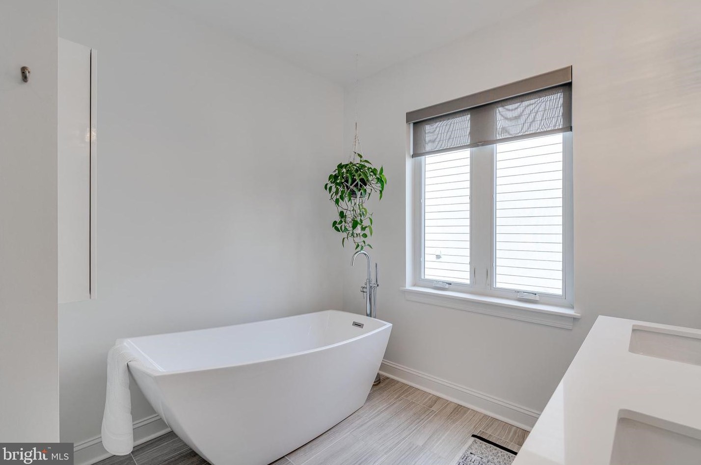 1421 Howard St, Philadelphia PA  19122-3905 exterior