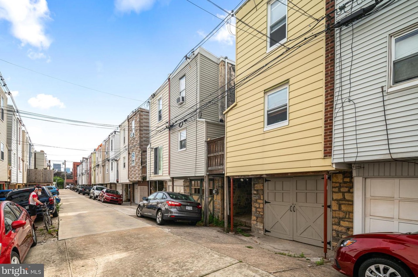 881 Woodstock St, Philadelphia PA  19130-1439 exterior