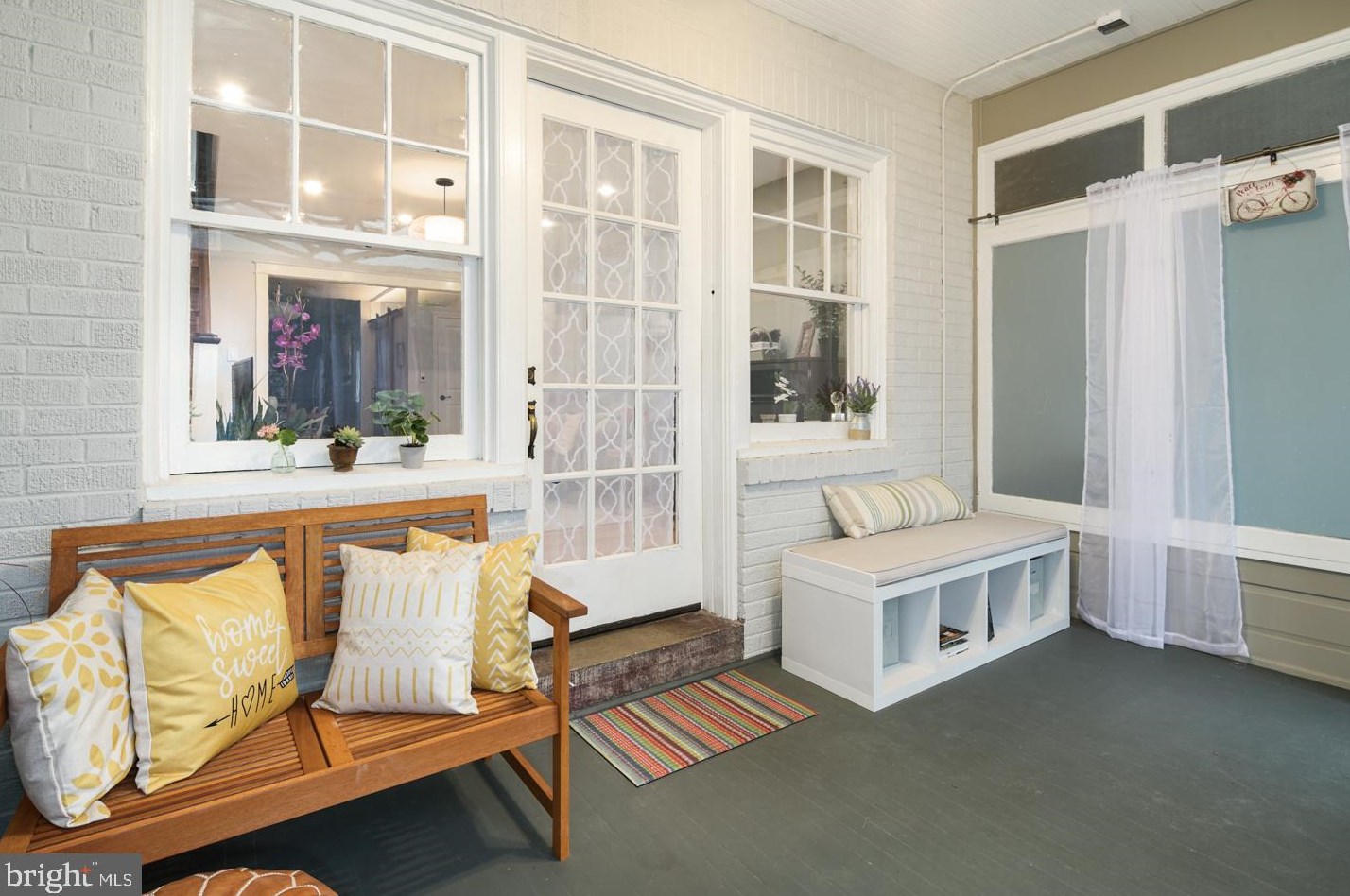 881 Woodstock St, Philadelphia PA  19130-1439 exterior