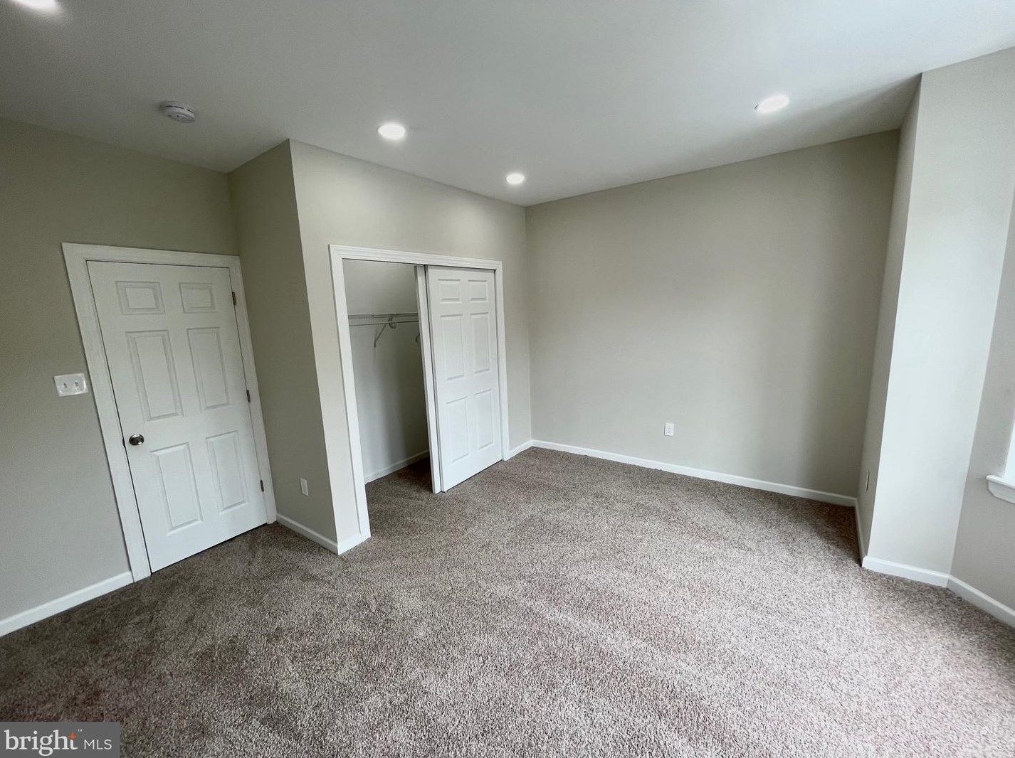 2317 Nicholas St, Philadelphia PA  19121-2911 exterior