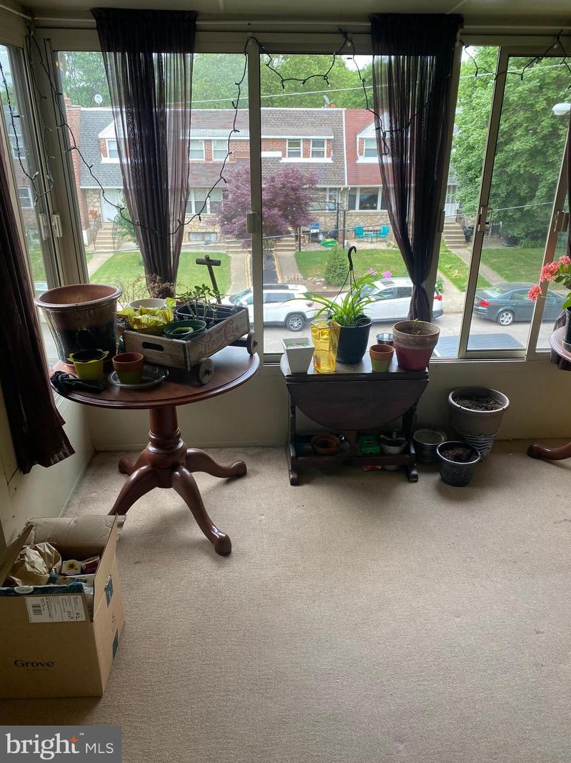 5469 Houghton Pl, Philadelphia PA  19128-2816 exterior