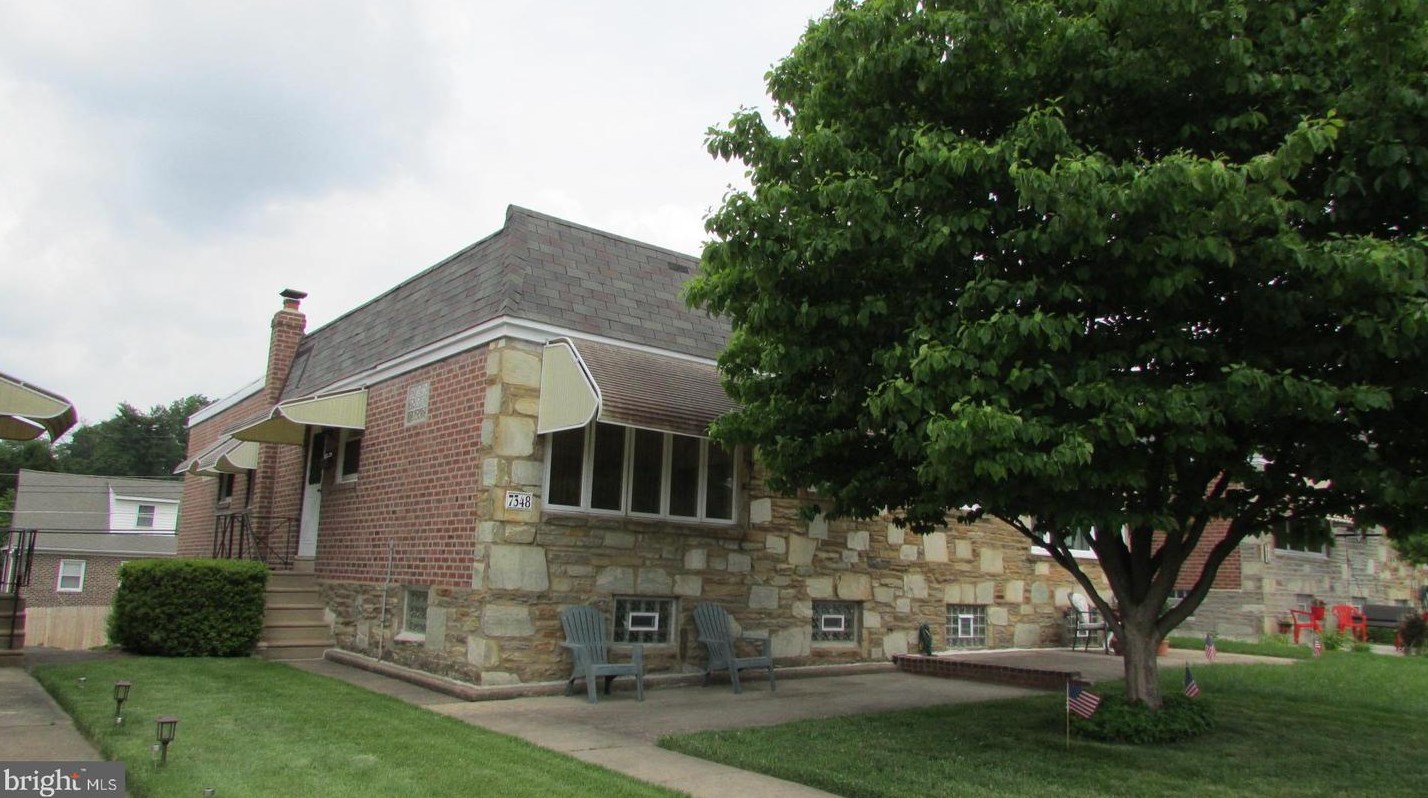 7348 Shelbourne St, Philadelphia PA  19111-3012 exterior