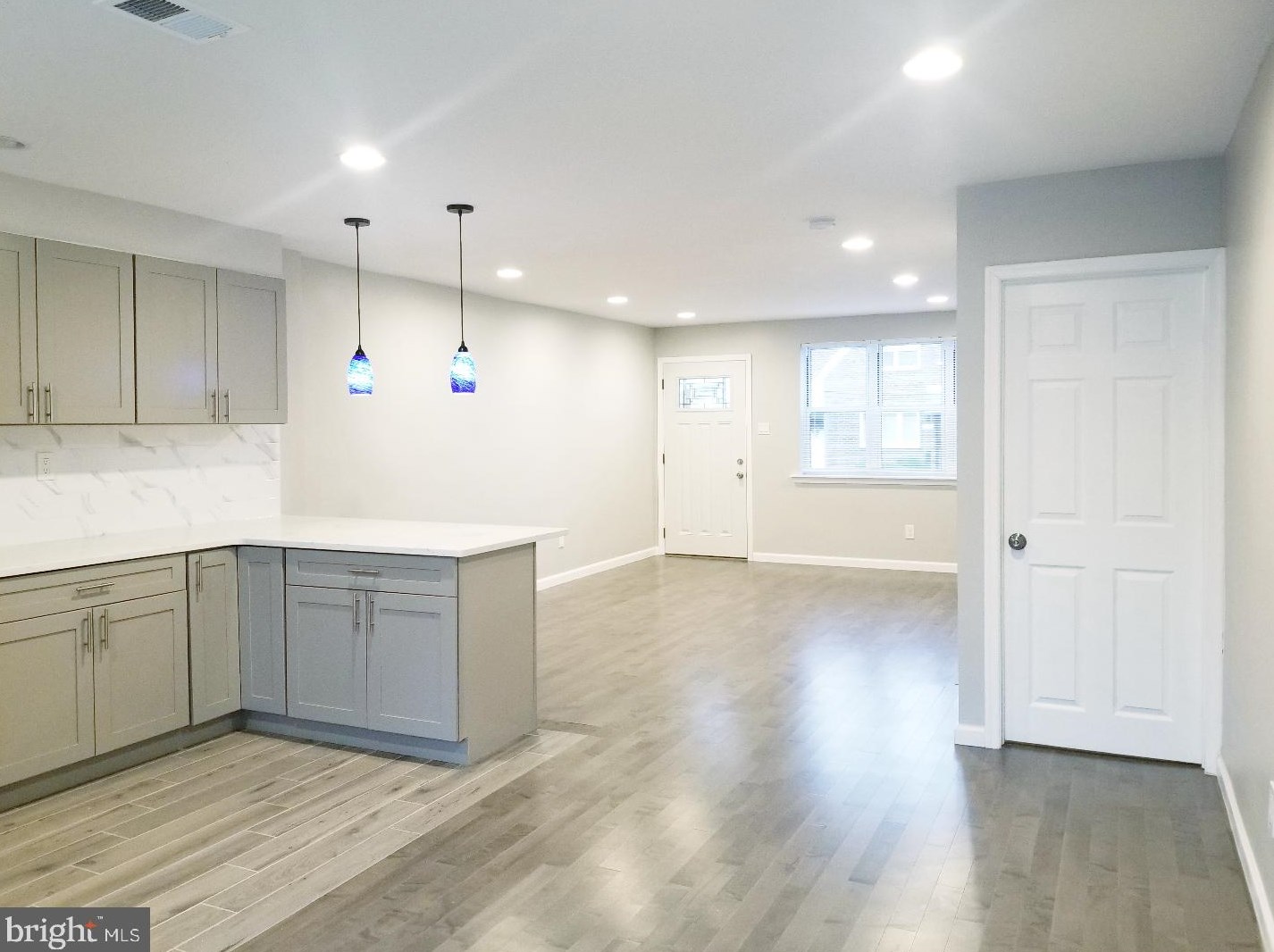2005 Etting St, Philadelphia PA  19145-2509 exterior