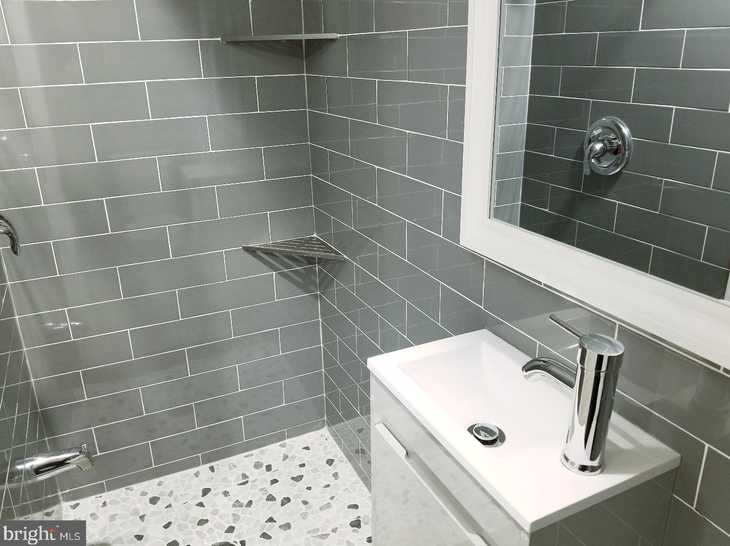 2005 Etting St, Philadelphia PA  19145-2509 exterior