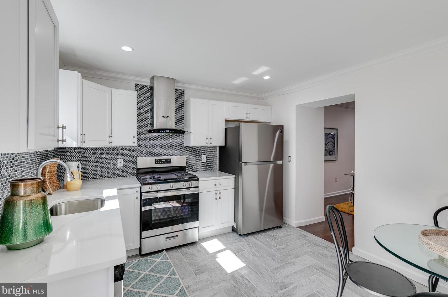 1321 Myrtlewood St, Philadelphia PA  19146-3604 exterior