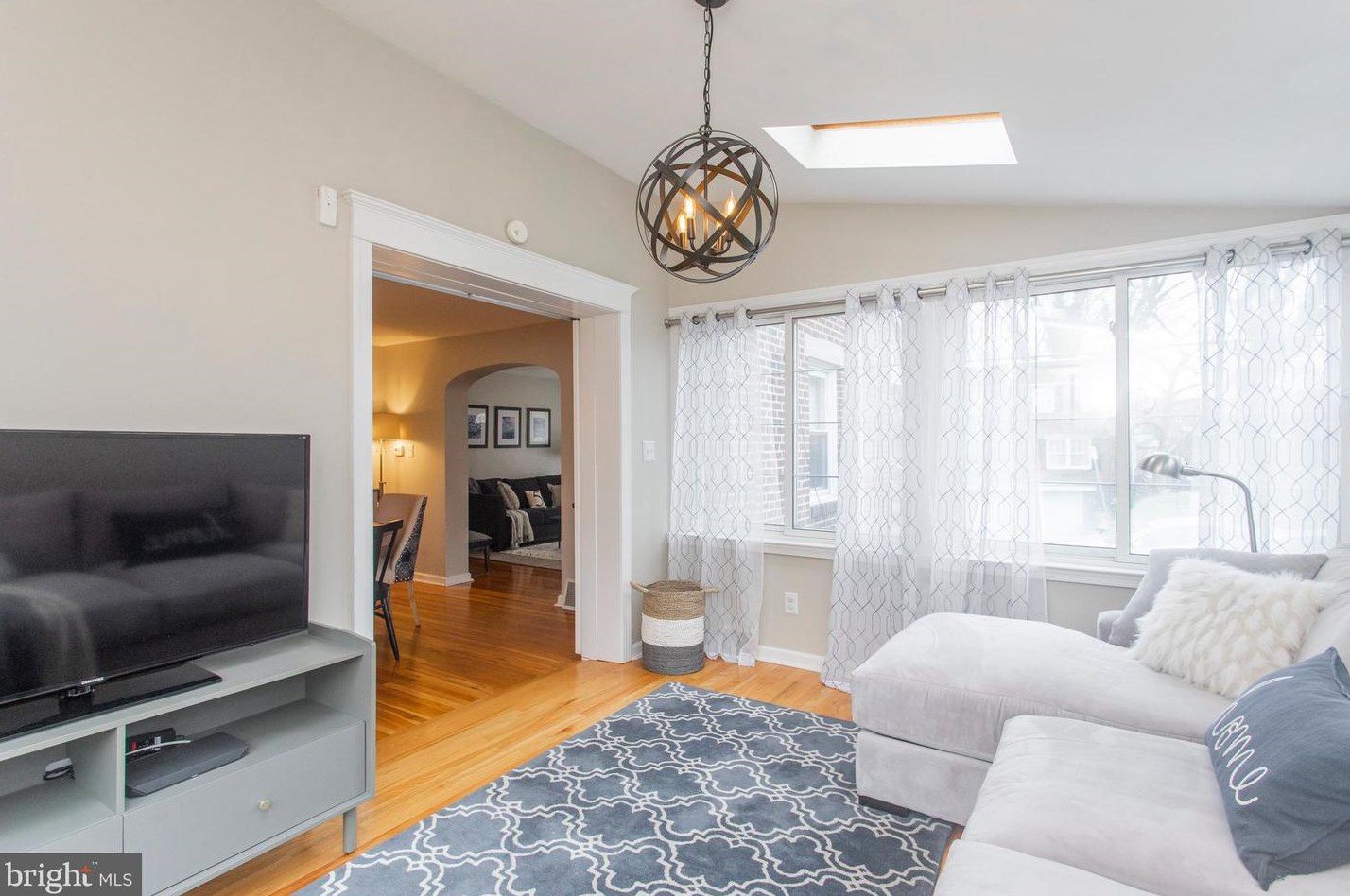 558 Overlook Rd, Philadelphia PA 19128-2408 exterior