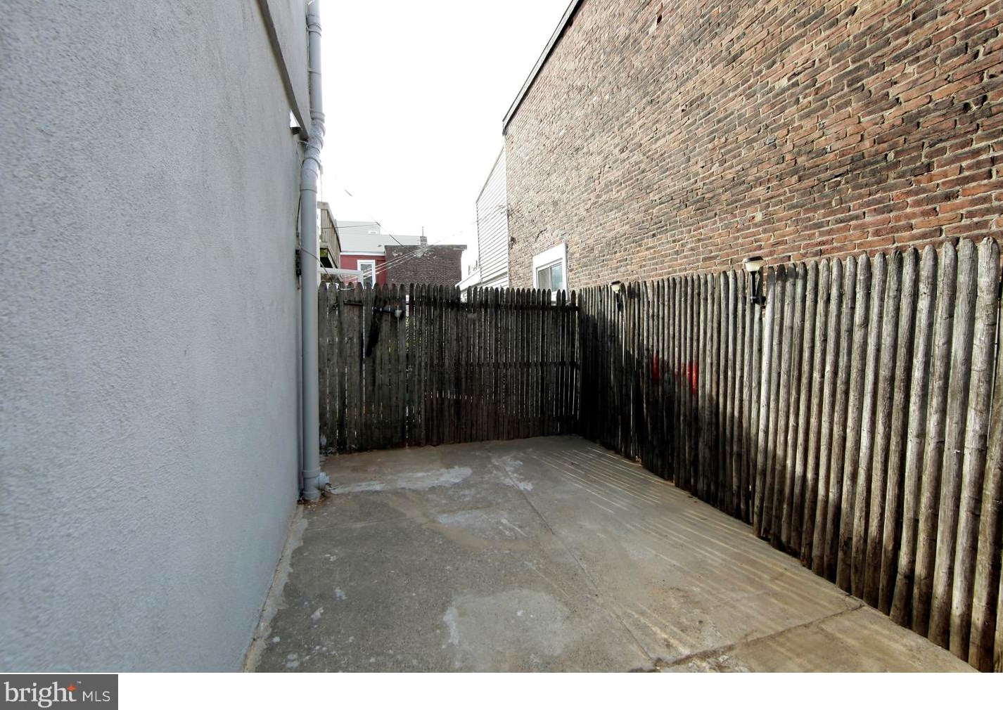 1432 Palmer St, Philadelphia PA  19125-2607 exterior