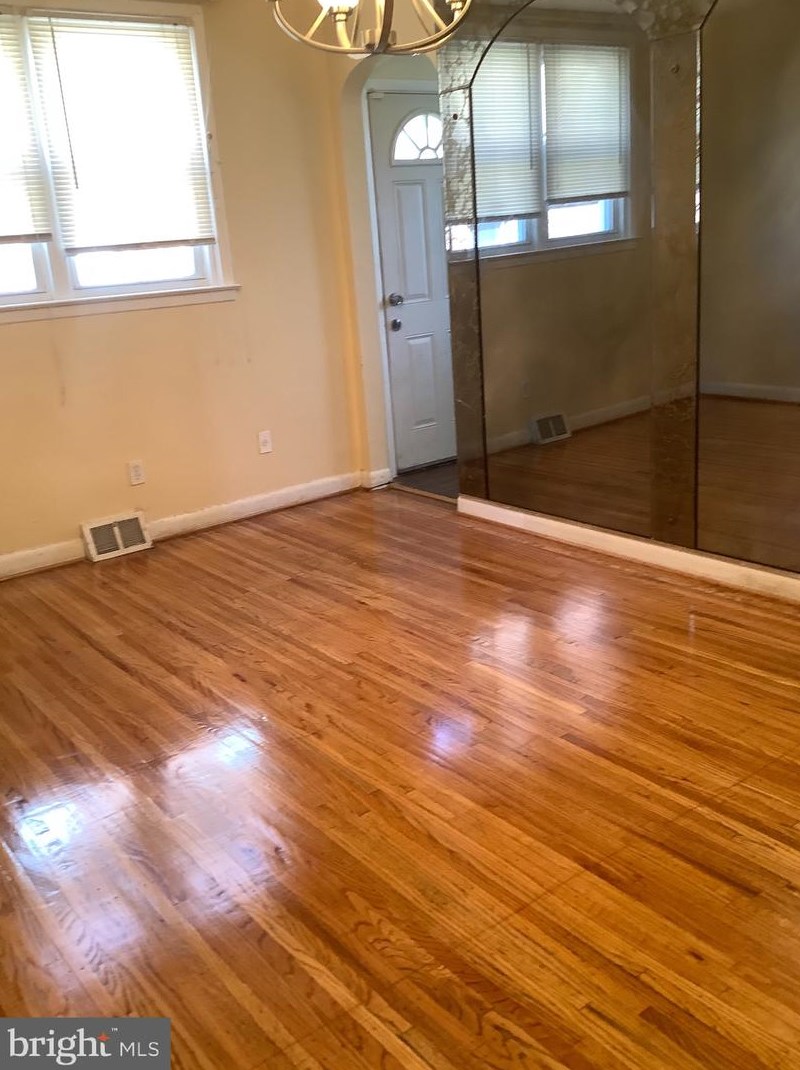 1129 Princeton Ave, Philadelphia PA  19111-4232 exterior
