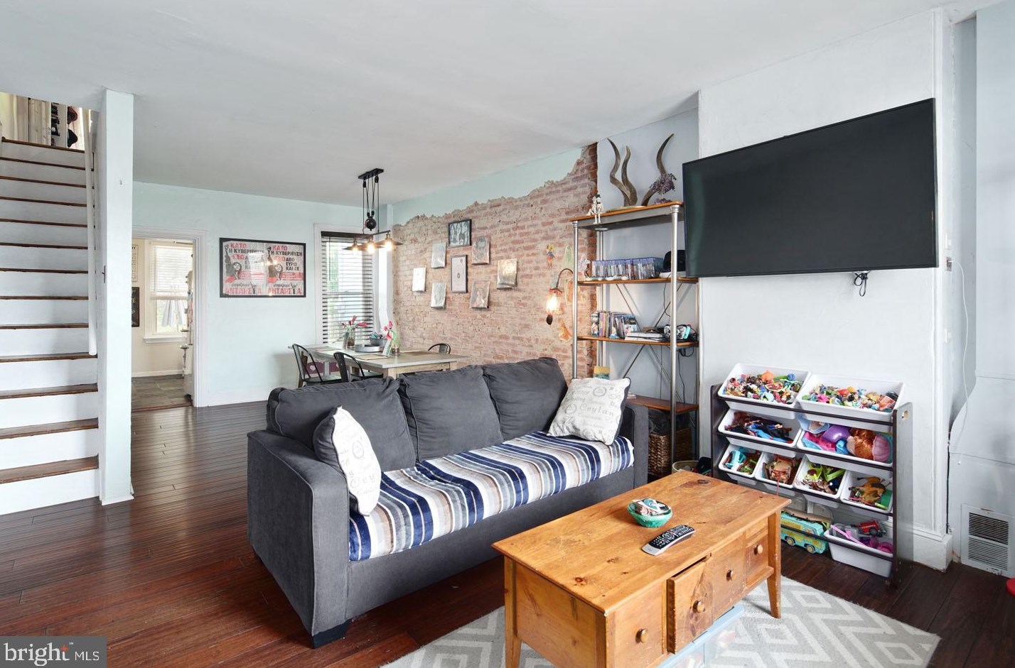 3885 Manor St, Philadelphia PA  19128-5207 exterior