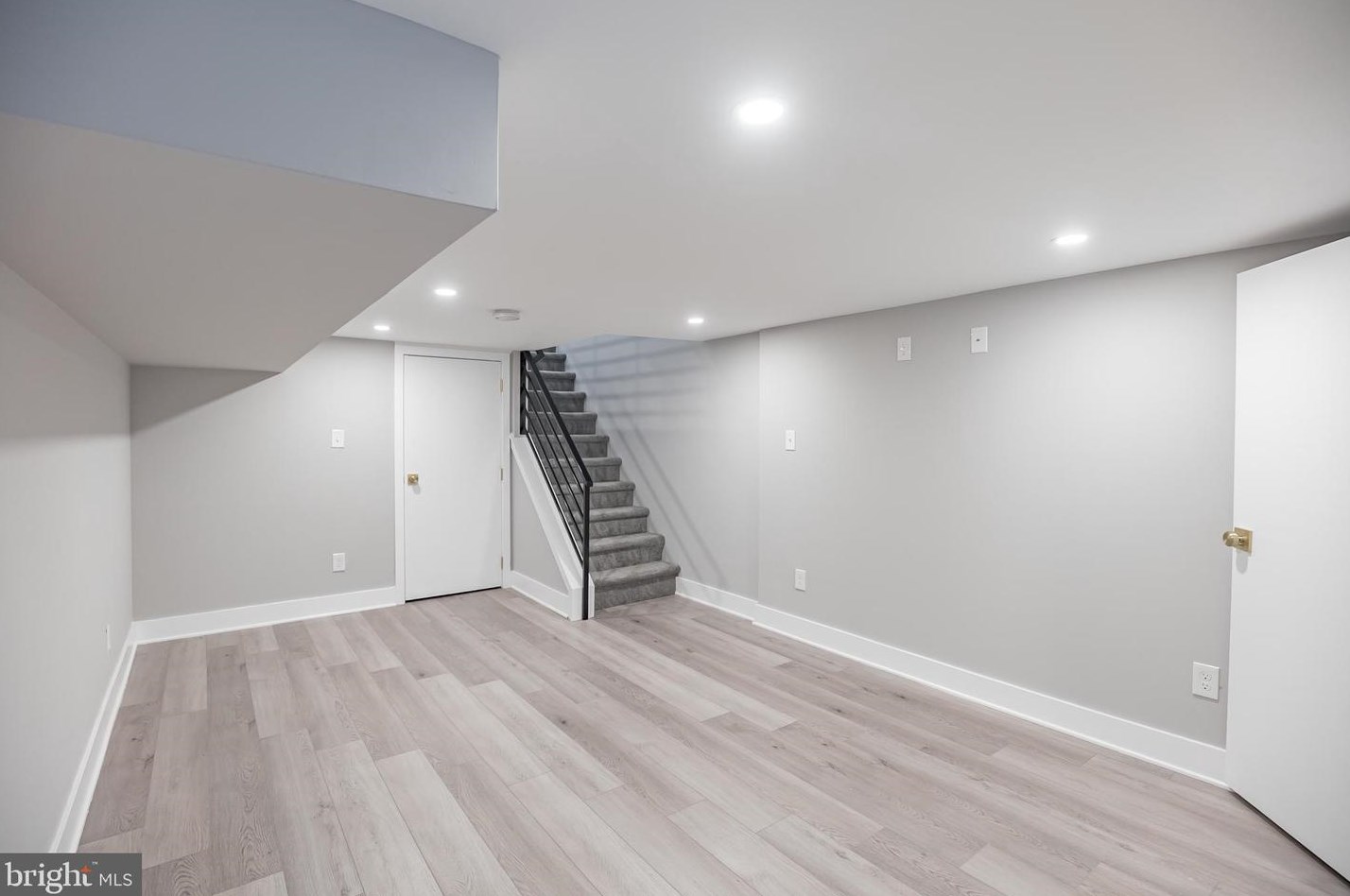 1230 Tasker St, Philadelphia PA  19148-1031 exterior