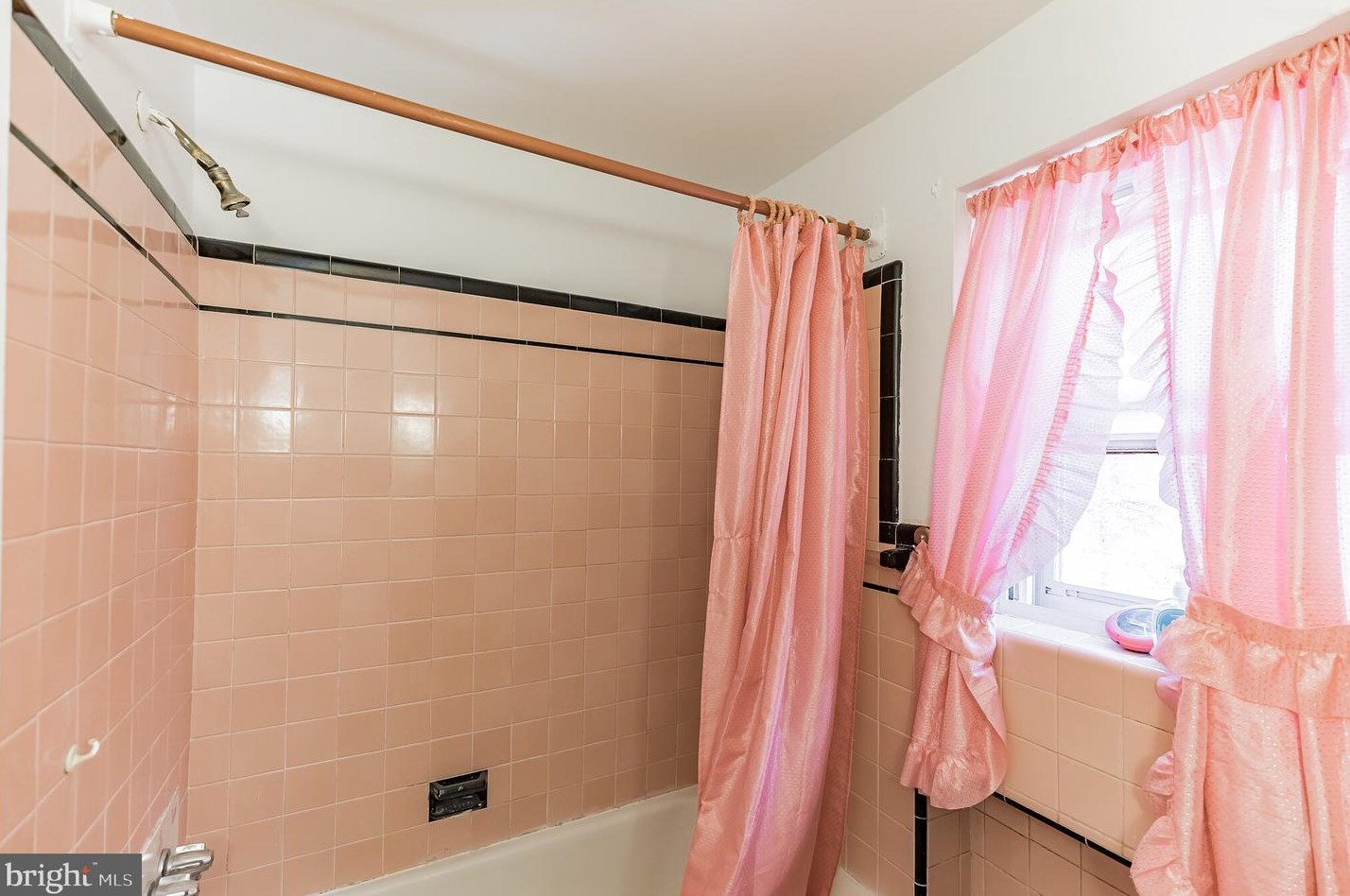143 Gross St, Philadelphia PA  19139-2203 exterior