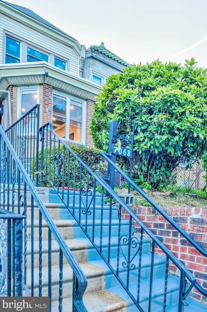 7068 Forrest Ave, Philadelphia PA  19138-2006 exterior