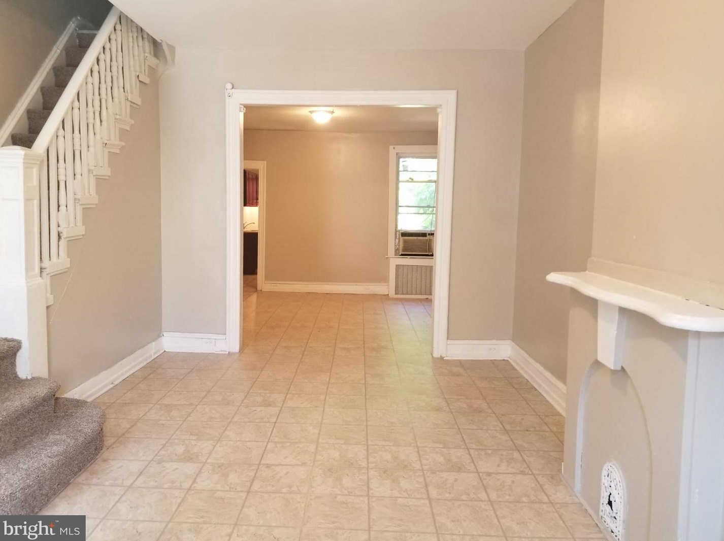 930 Silver St, Philadelphia PA  19133-1745 exterior