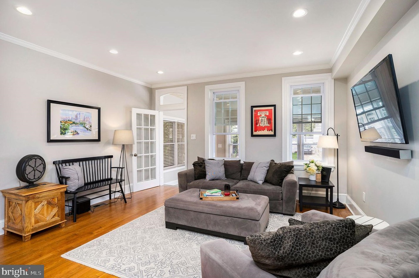 453 Leverington Ave, Philadelphia PA  19128-3315 exterior