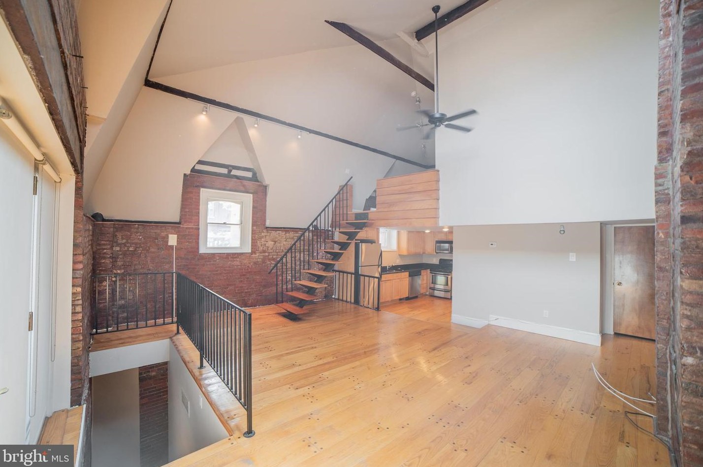 2101 Cypress St, Philadelphia PA  19103-6507 exterior