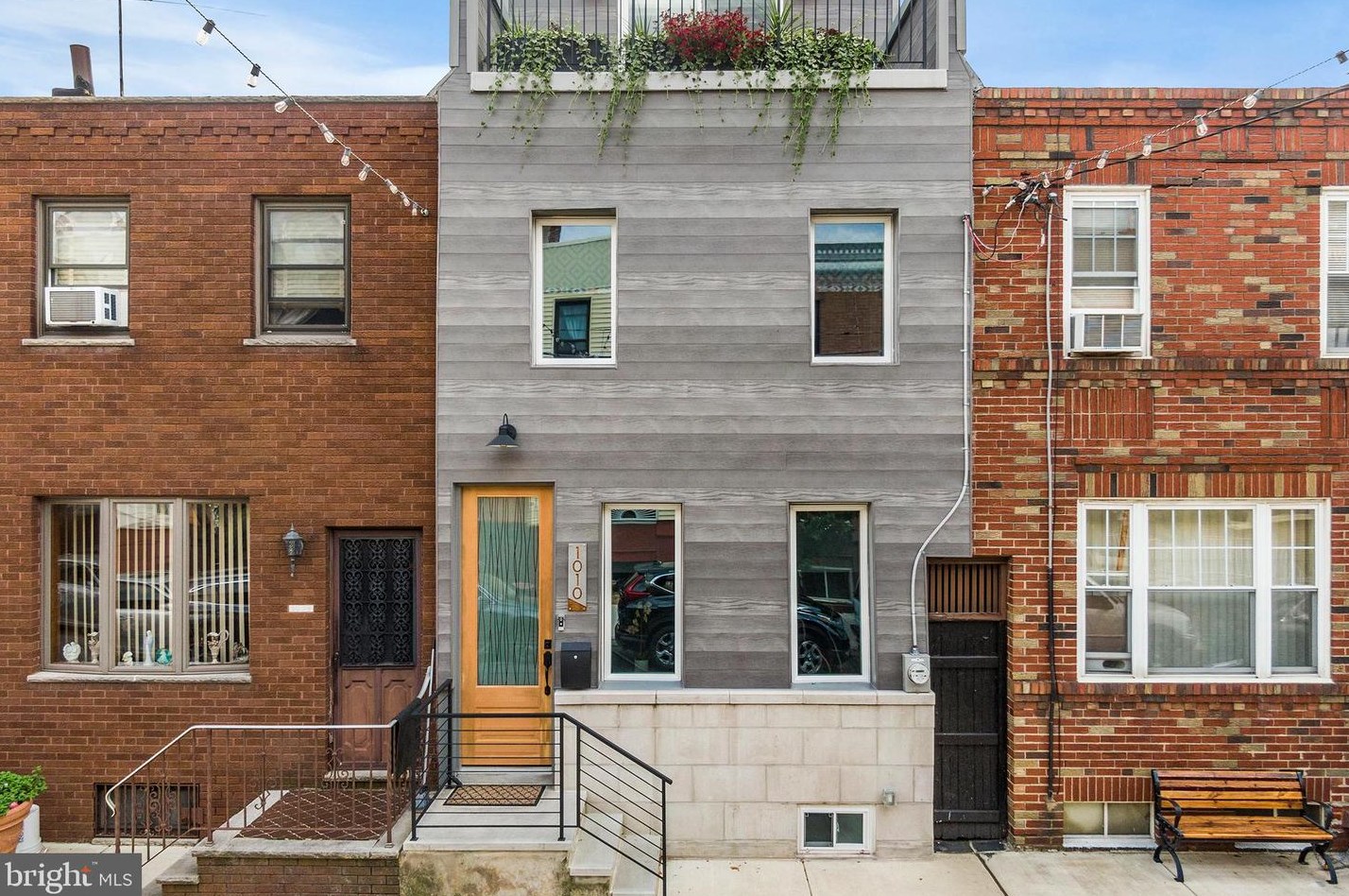 1010 Cross St, Philadelphia PA  19147-6314 exterior