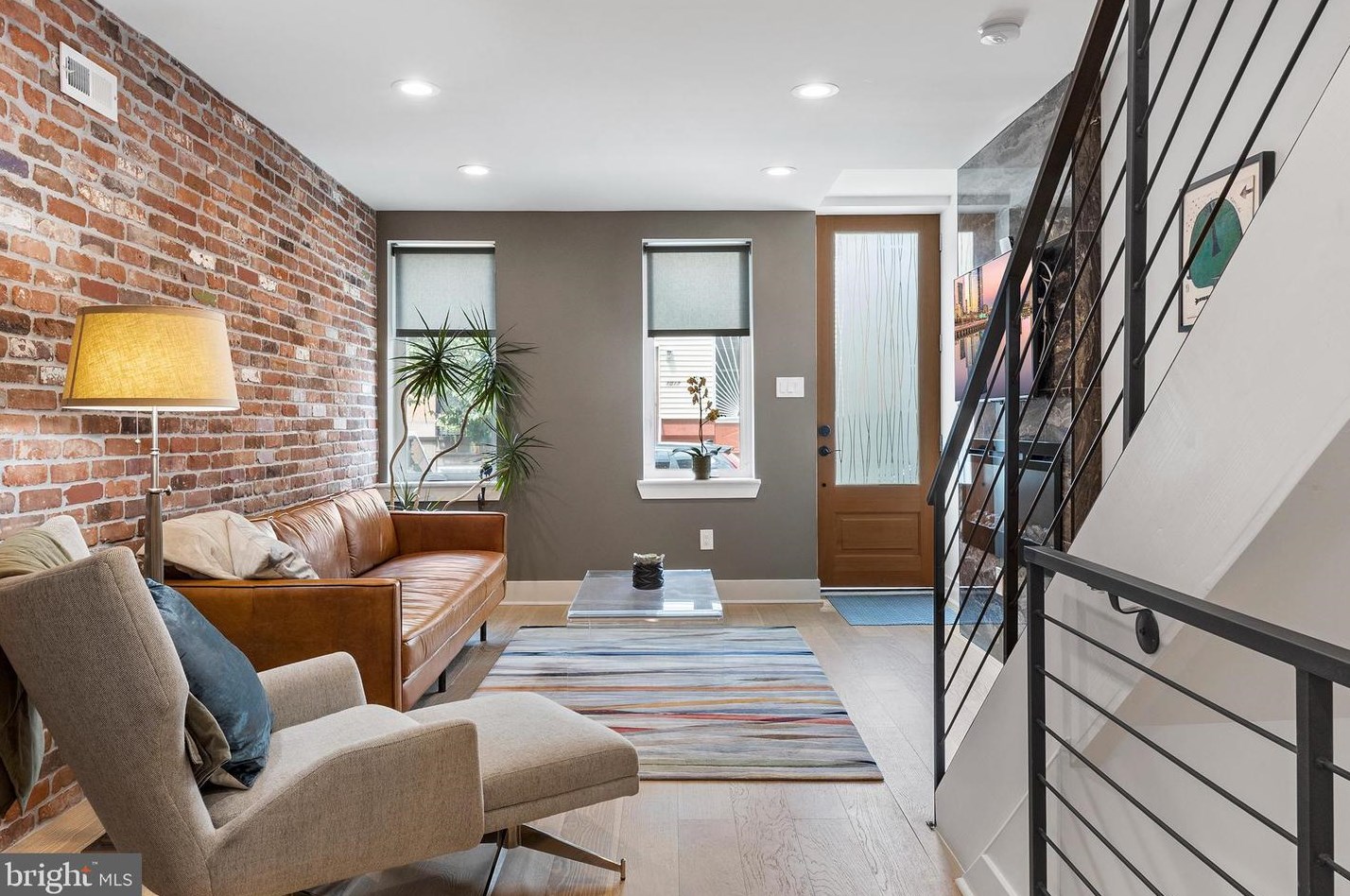 1010 Cross St, Philadelphia PA  19147-6314 exterior