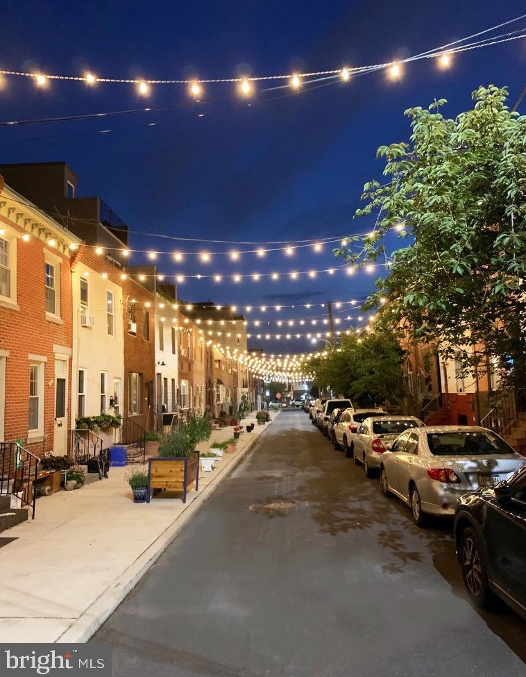 1010 Cross St, Philadelphia PA  19147-6314 exterior