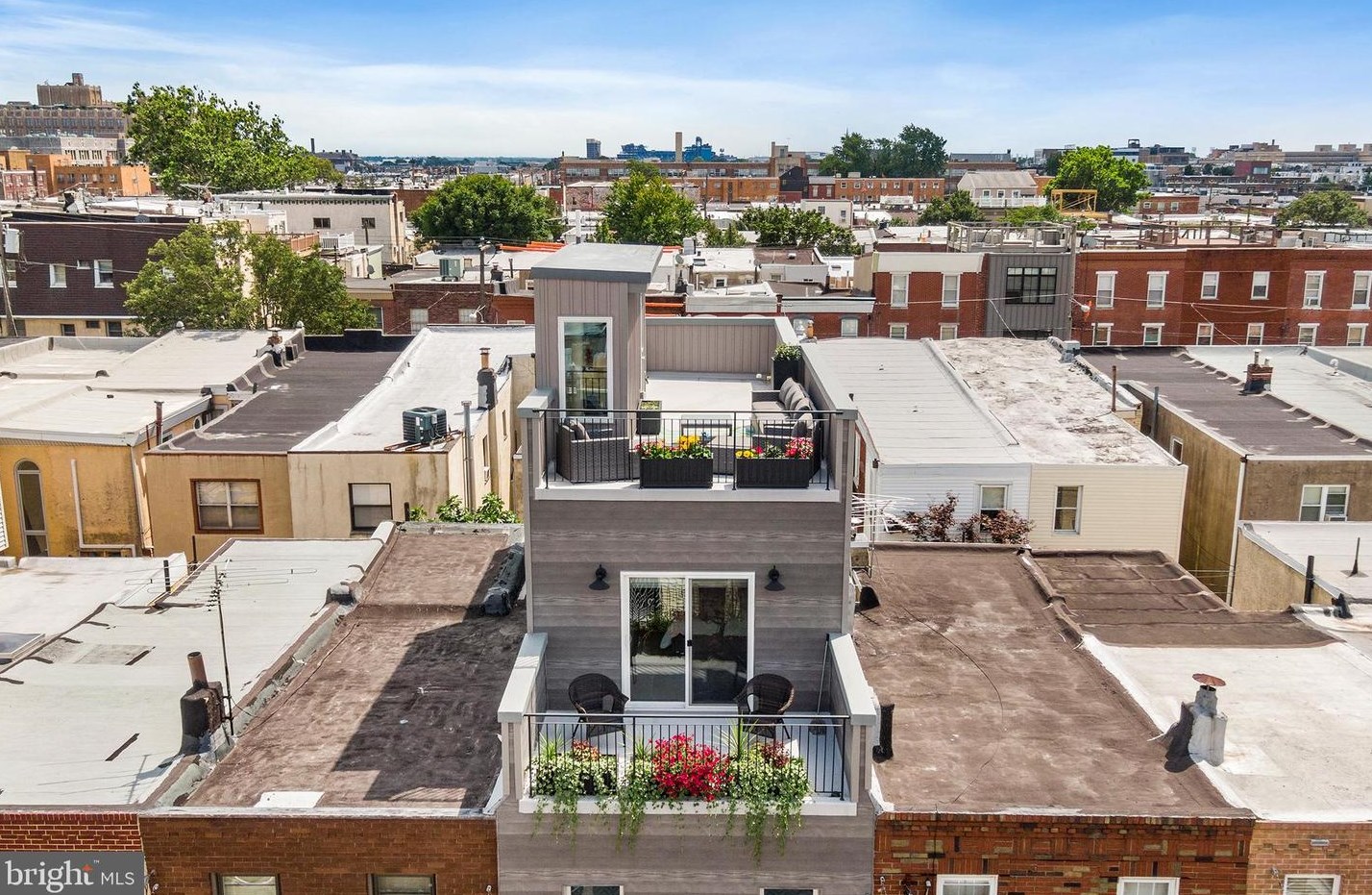 1010 Cross St, Philadelphia PA  19147-6314 exterior