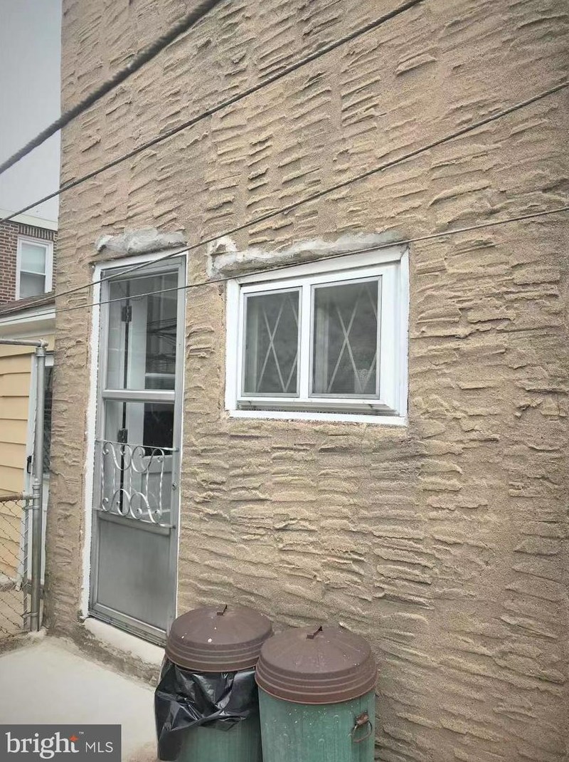 2646 Toronto St, Philadelphia PA  19134-0012 exterior