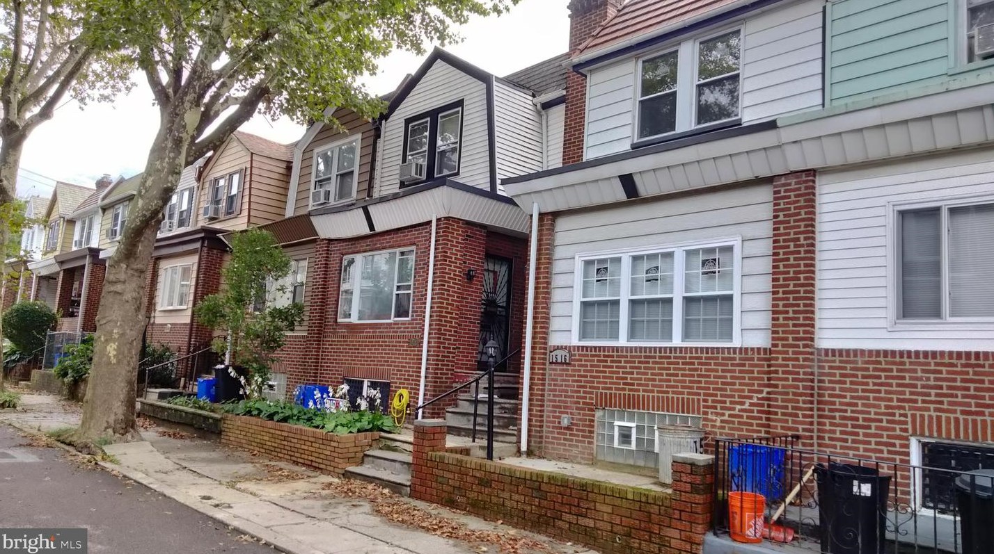 1516 Kinsdale St, Philadelphia PA  19126-2752 exterior
