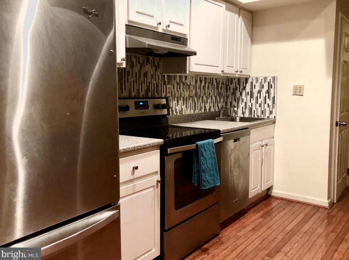 104 N 2nd St #200, Philadelphia, PA 19106