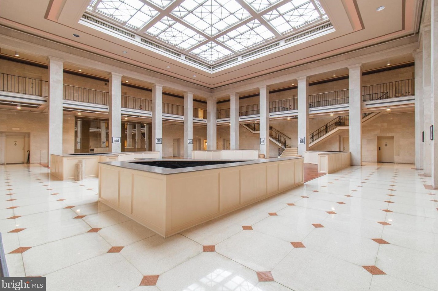 1601 Spring Garden St, Philadelphia PA  19130-3940 exterior