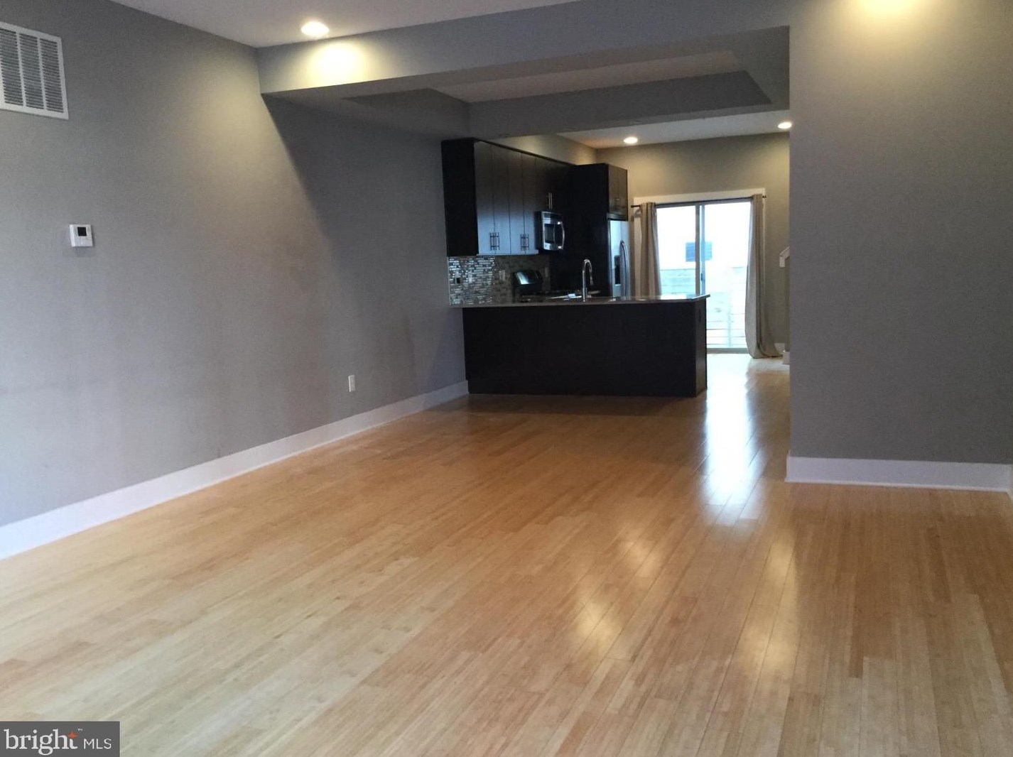 2550 Salmon St, Philadelphia PA  19125-4033 exterior