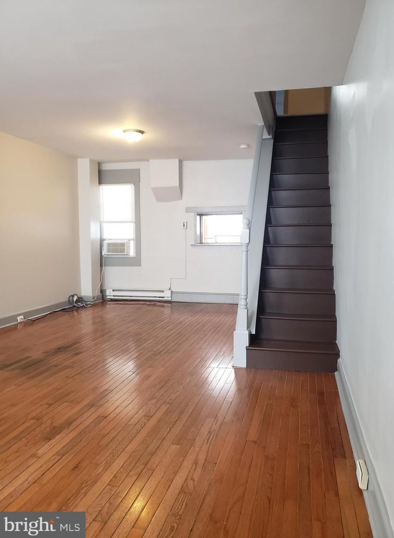 2115 Mountain St, Philadelphia PA  19145-1305 exterior