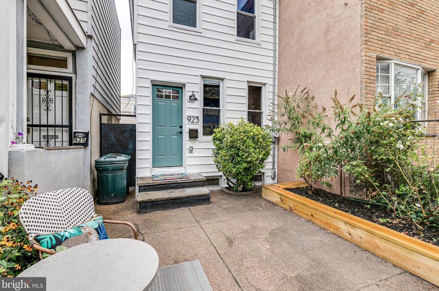 923 Tasker St, Philadelphia PA  19148-1123 exterior