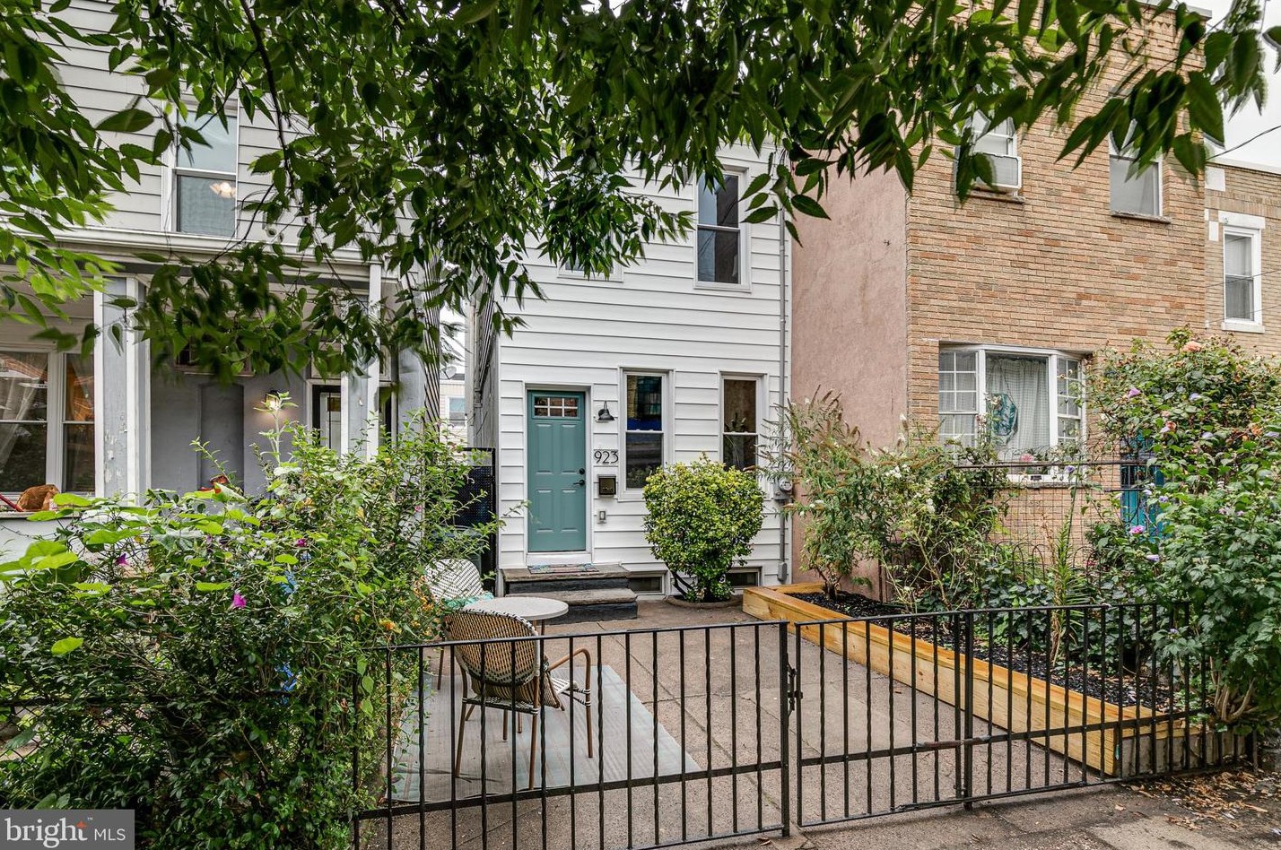 923 Tasker St, Philadelphia PA  19148-1123 exterior