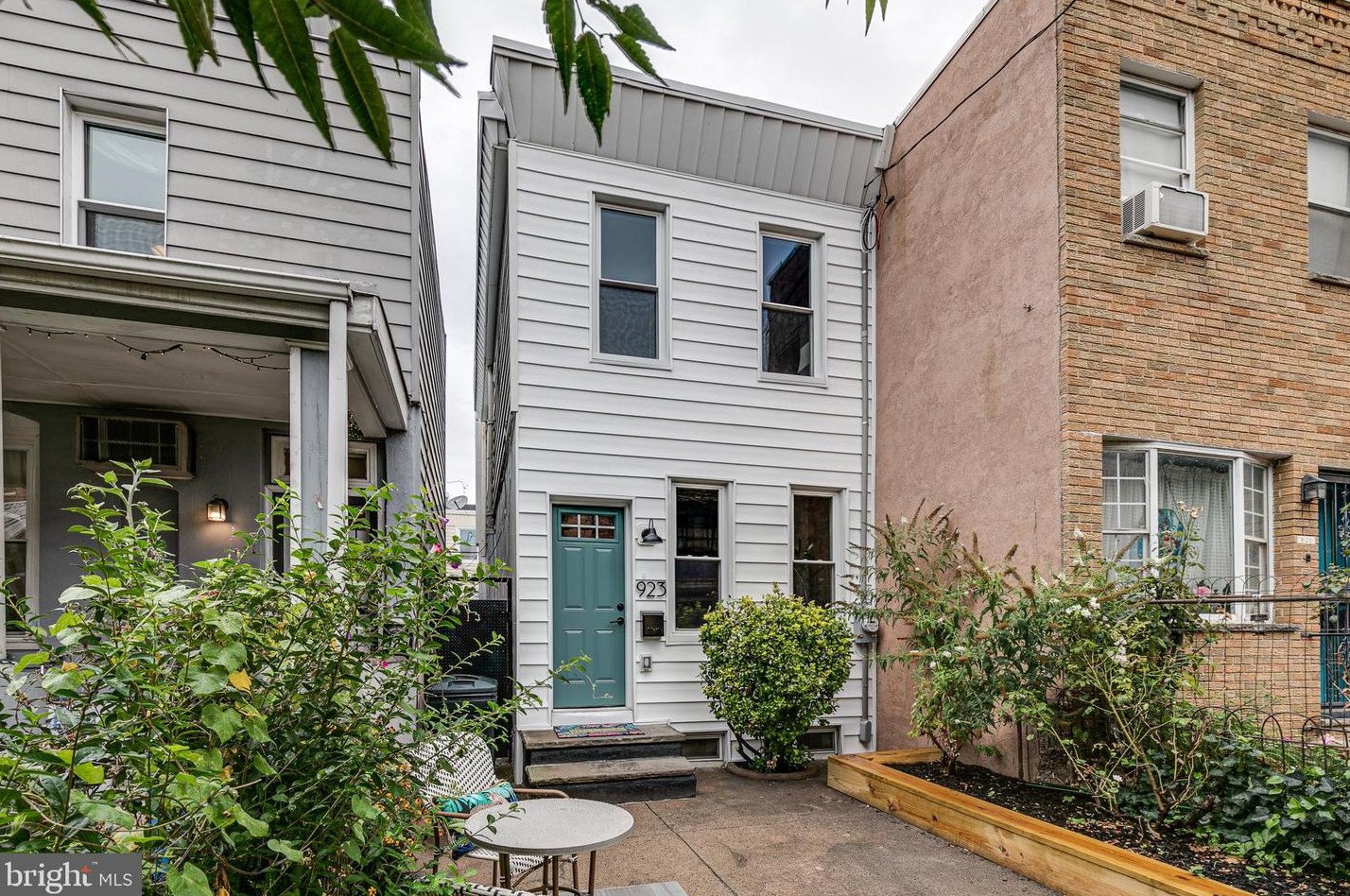 923 Tasker St, Philadelphia PA  19148-1123 exterior