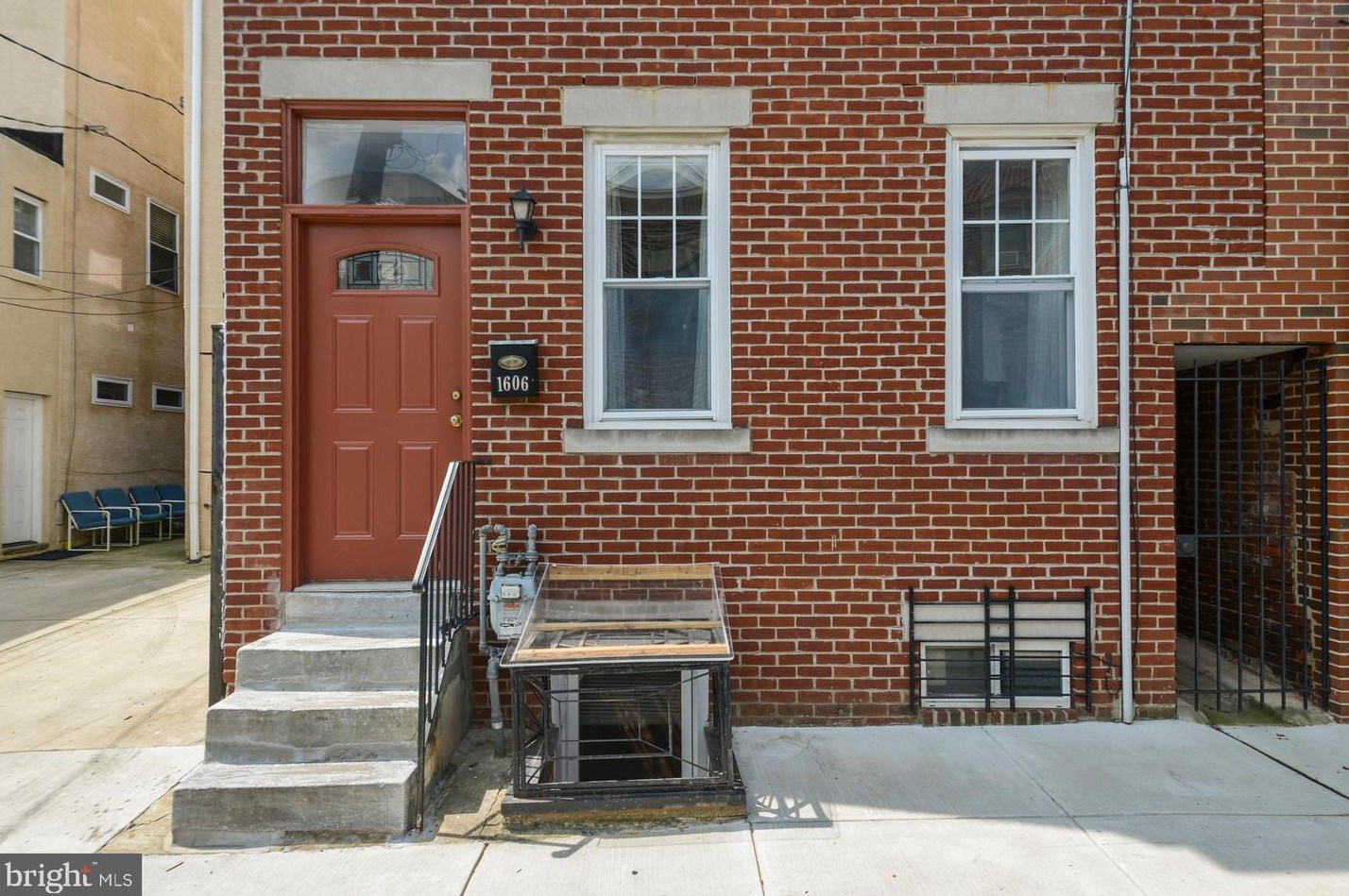 1606 Webster St, Philadelphia PA  19146-2029 exterior