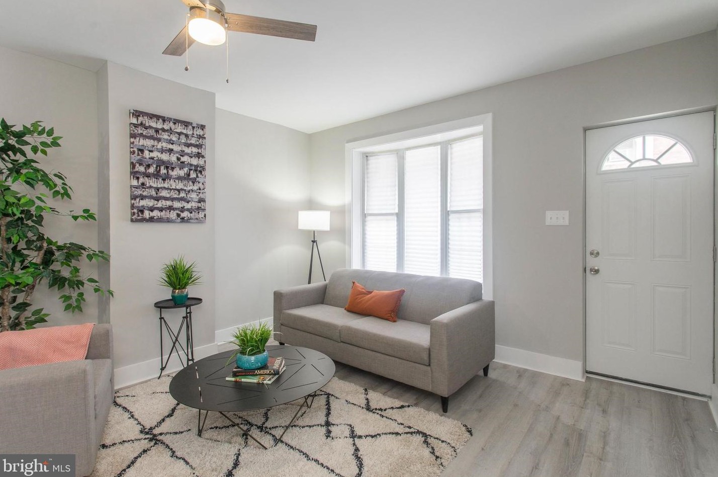 1507 Bailey St, Philadelphia PA  19146-4413 exterior