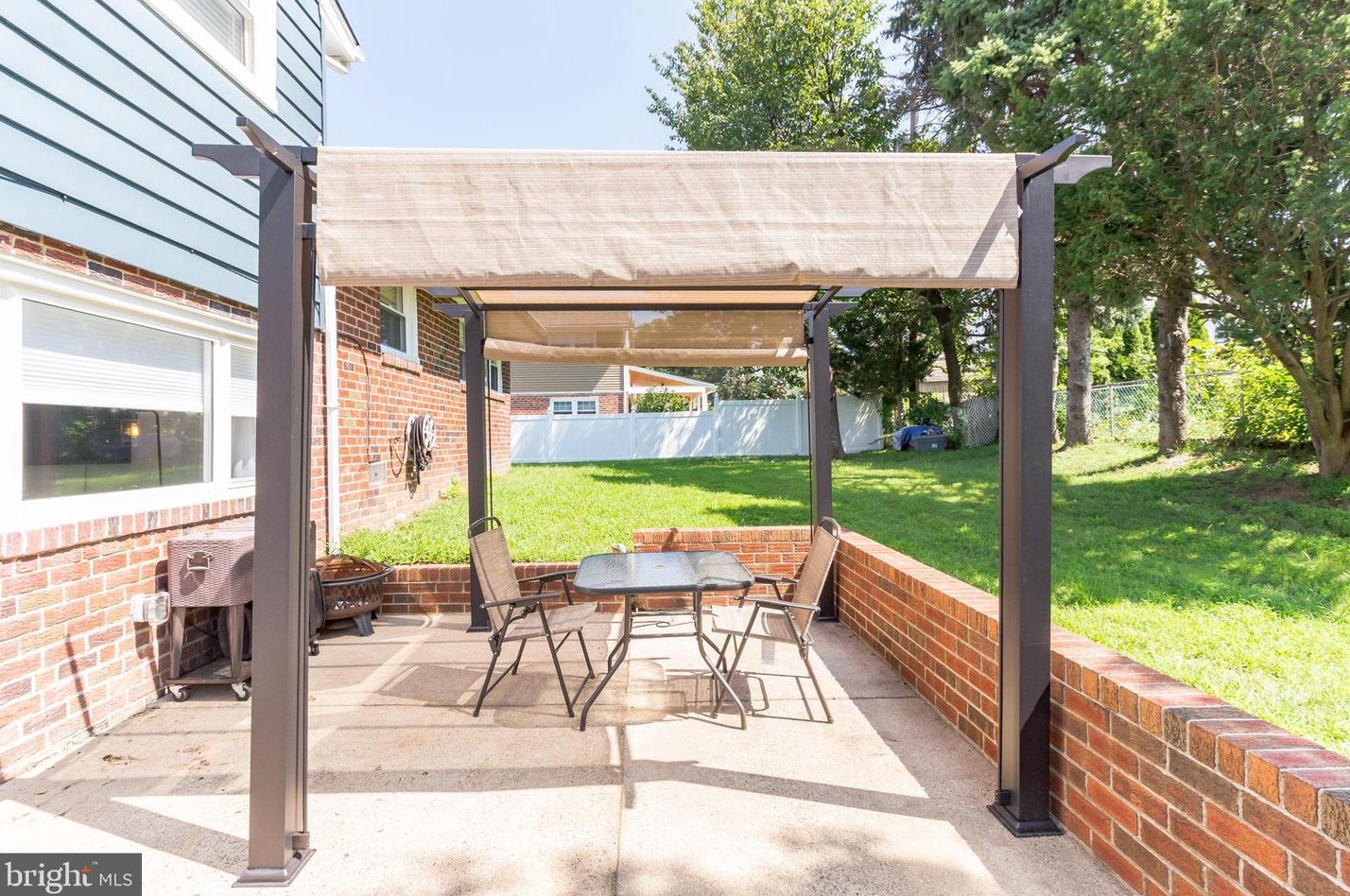 9221 Burbank Rd, Philadelphia PA  19115-3415 exterior