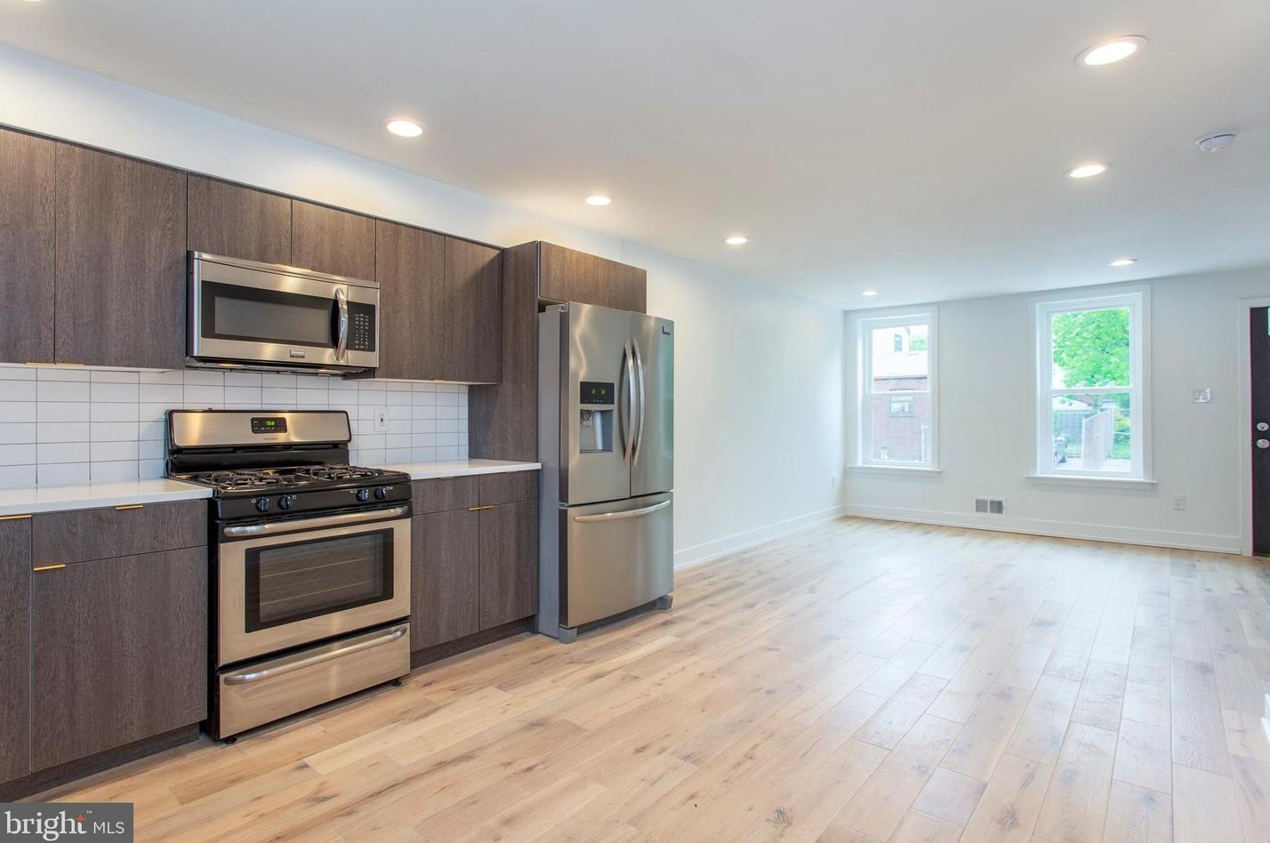 2120 Ellsworth St, Philadelphia PA  19146-2828 exterior