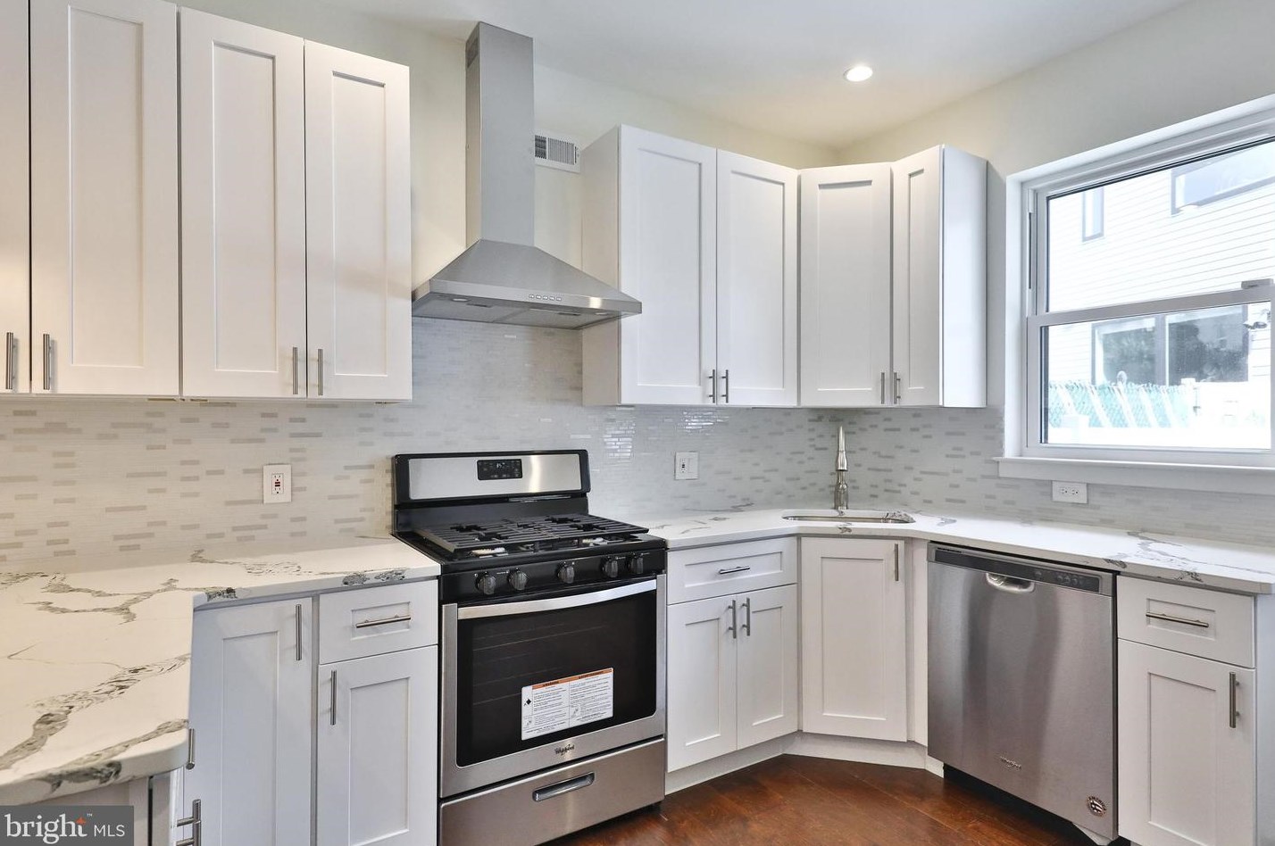 1621 Cadwallader St, Philadelphia PA  19122-3013 exterior