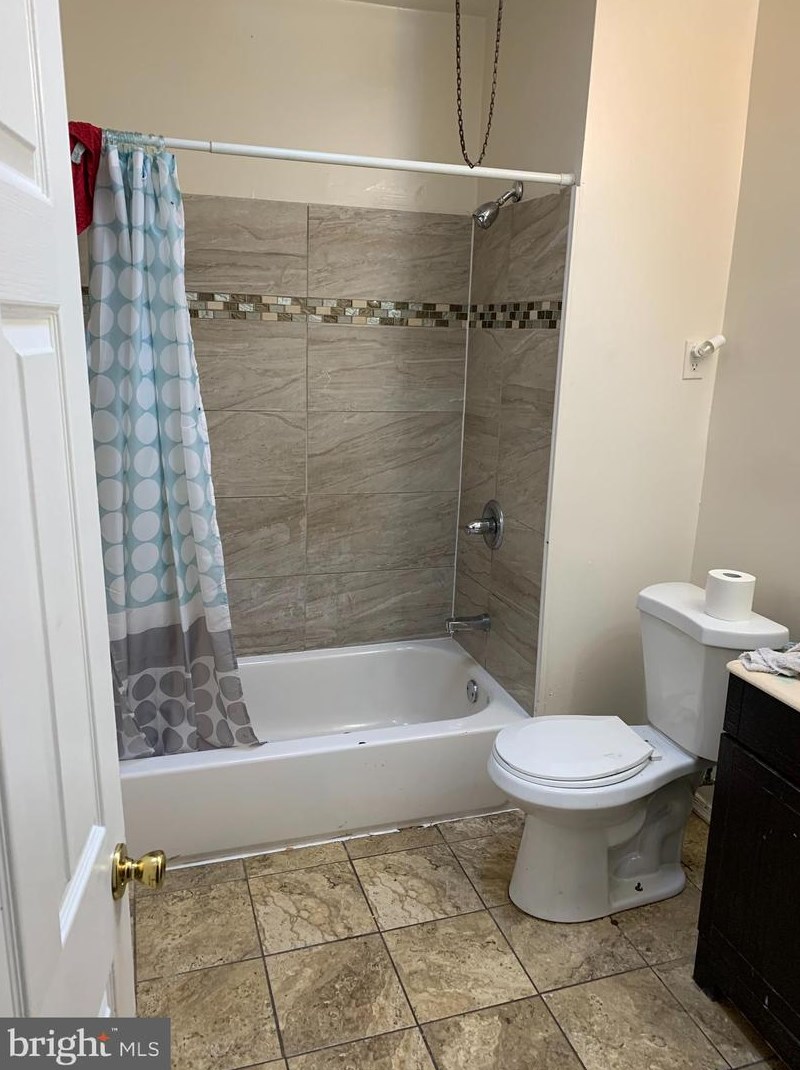 885 Granite St, Philadelphia PA 19124-1748 exterior