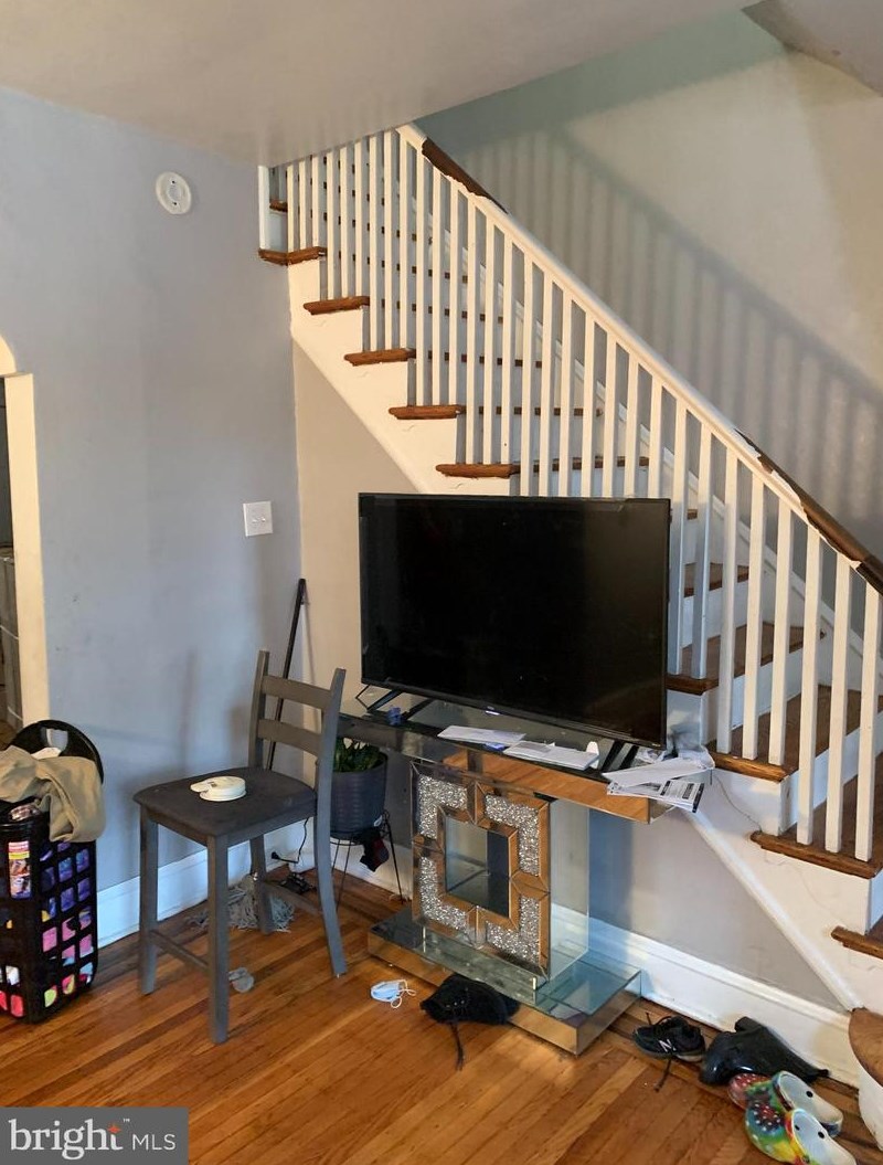 885 Granite St, Philadelphia PA 19124-1748 exterior