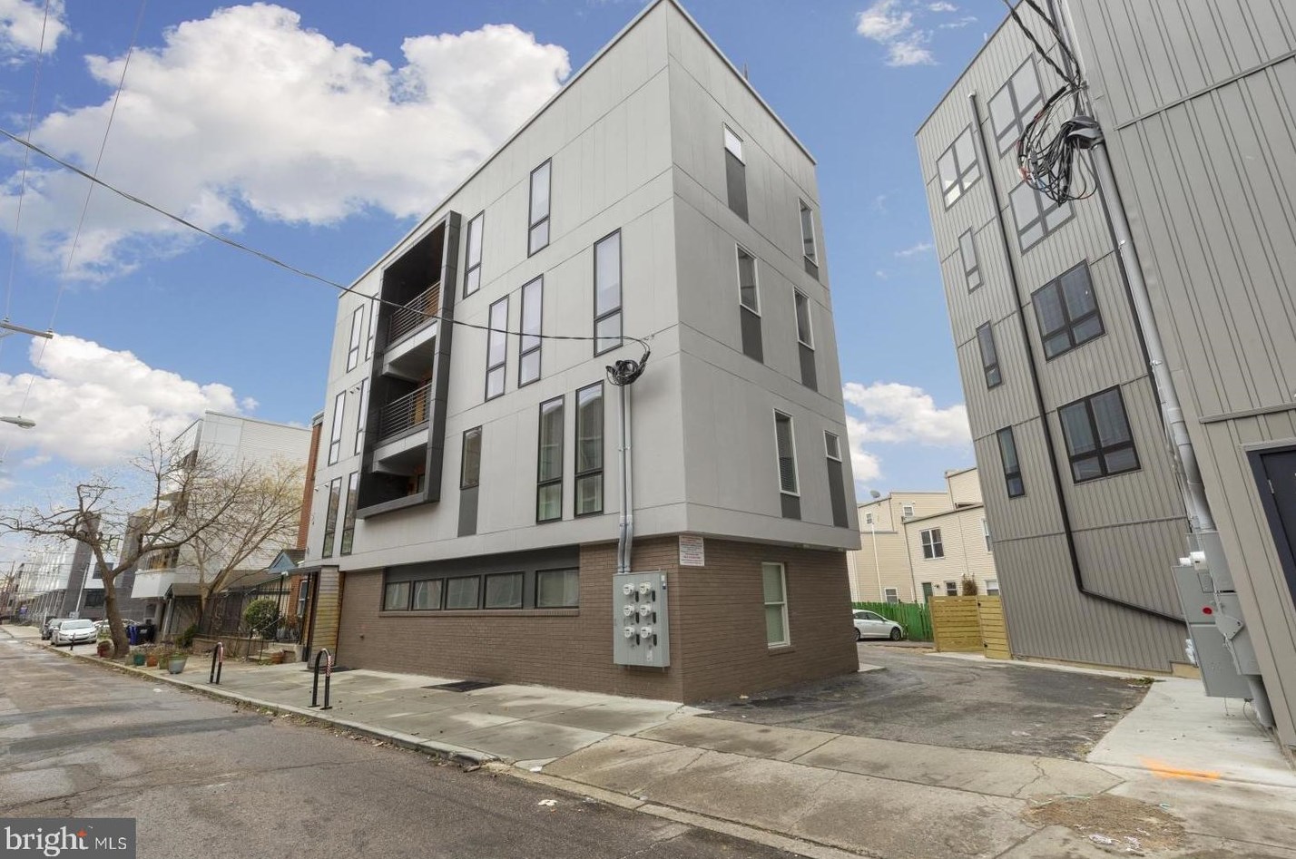 1716 Cambridge St, Philadelphia PA  19130-1506 exterior
