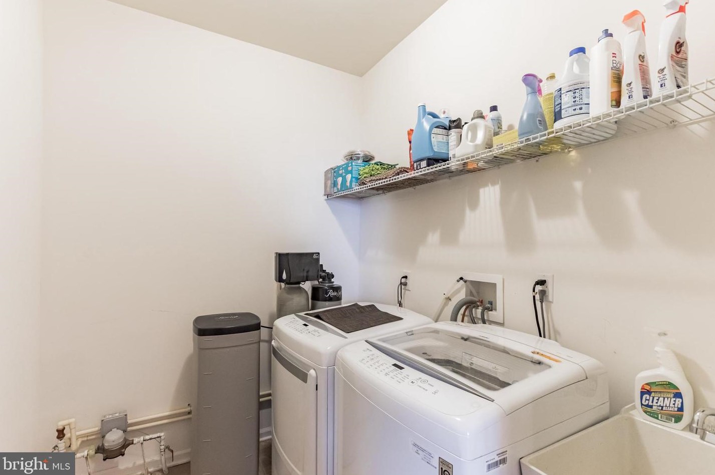 15127 Sunflower Dr, Philadelphia PA 19116-1310 exterior