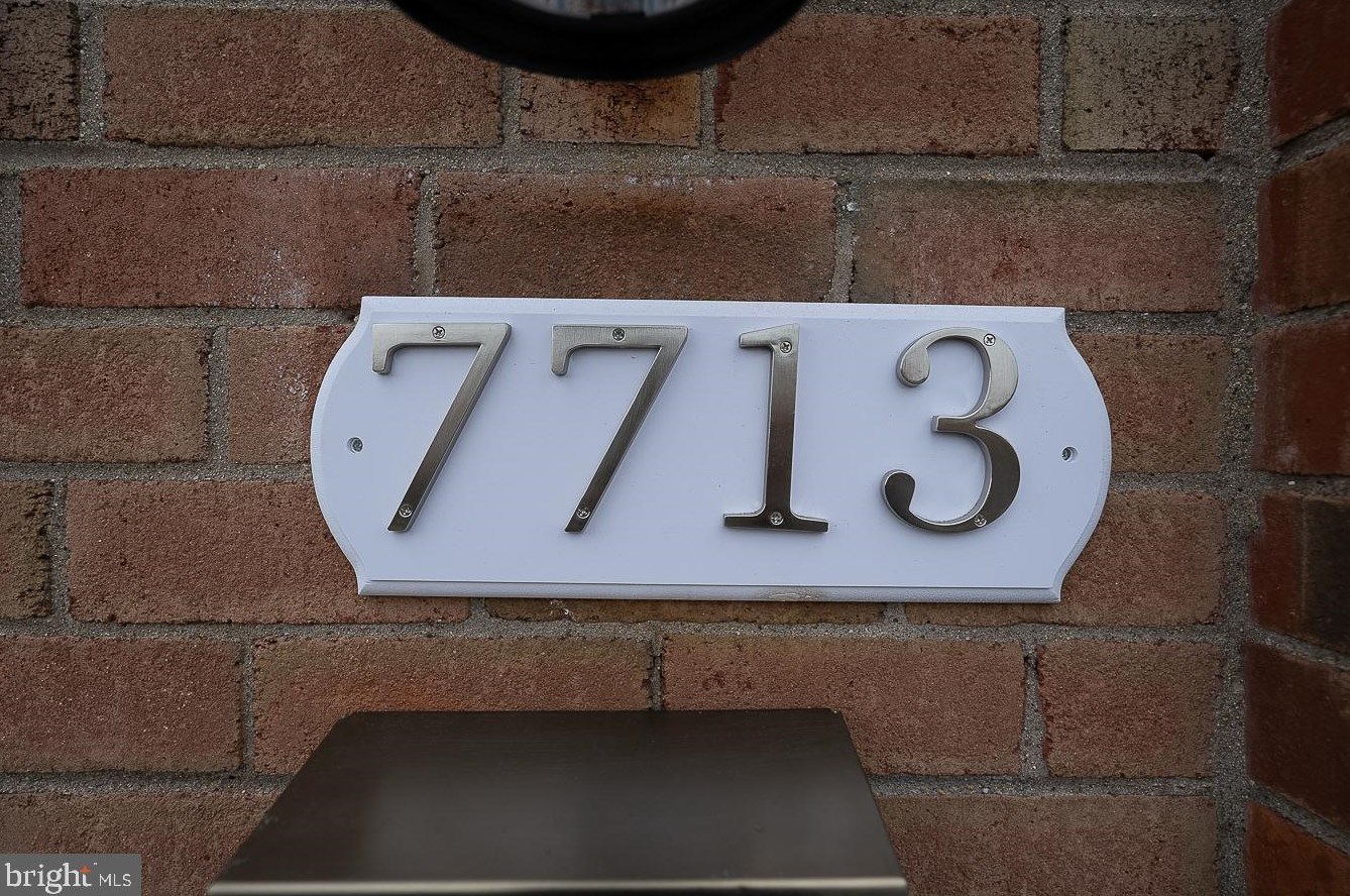 7713 Delphi Pl, Philadelphia PA  19153-1737 exterior