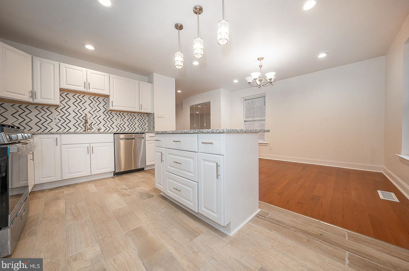 7713 Delphi Pl, Philadelphia PA  19153-1737 exterior