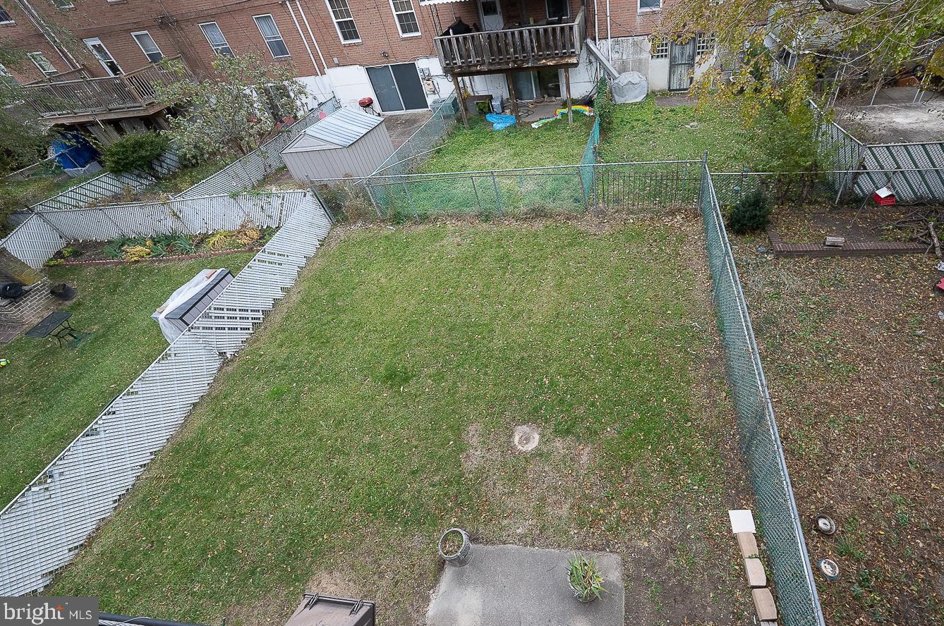 7713 Delphi Pl, Philadelphia PA  19153-1737 exterior