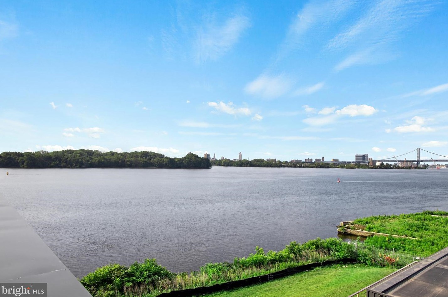 2001 Beach St, Philadelphia PA  19125-4331 exterior