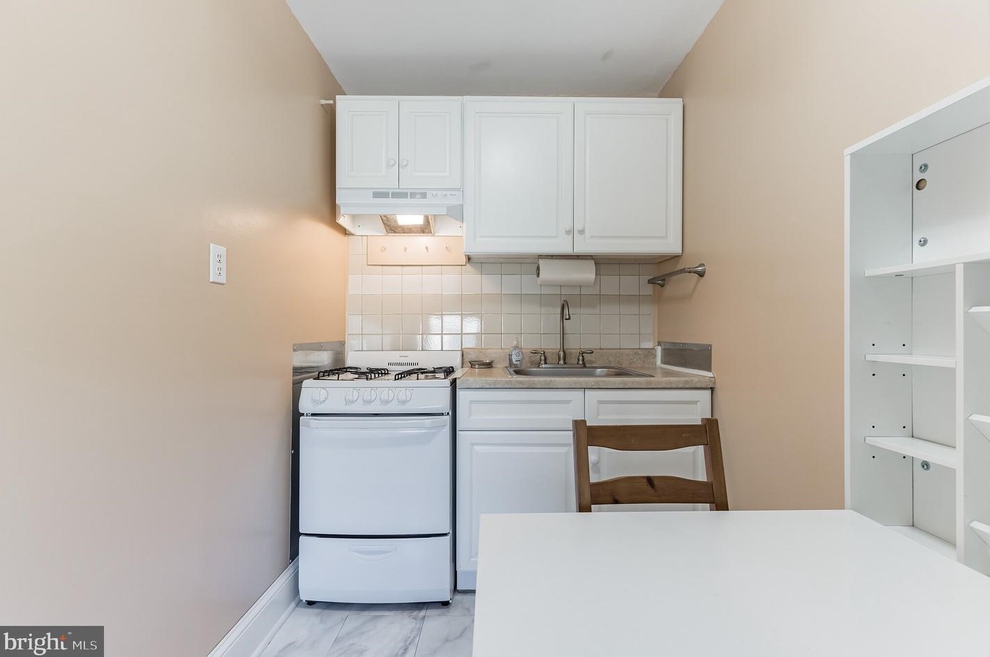 156 Sumac St, Philadelphia PA  19128-3823 exterior