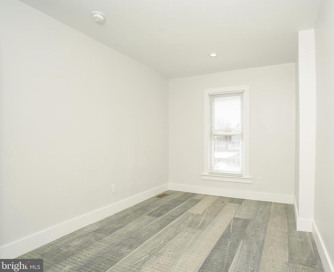 543 Green Ln, Philadelphia PA  19128-2620 exterior