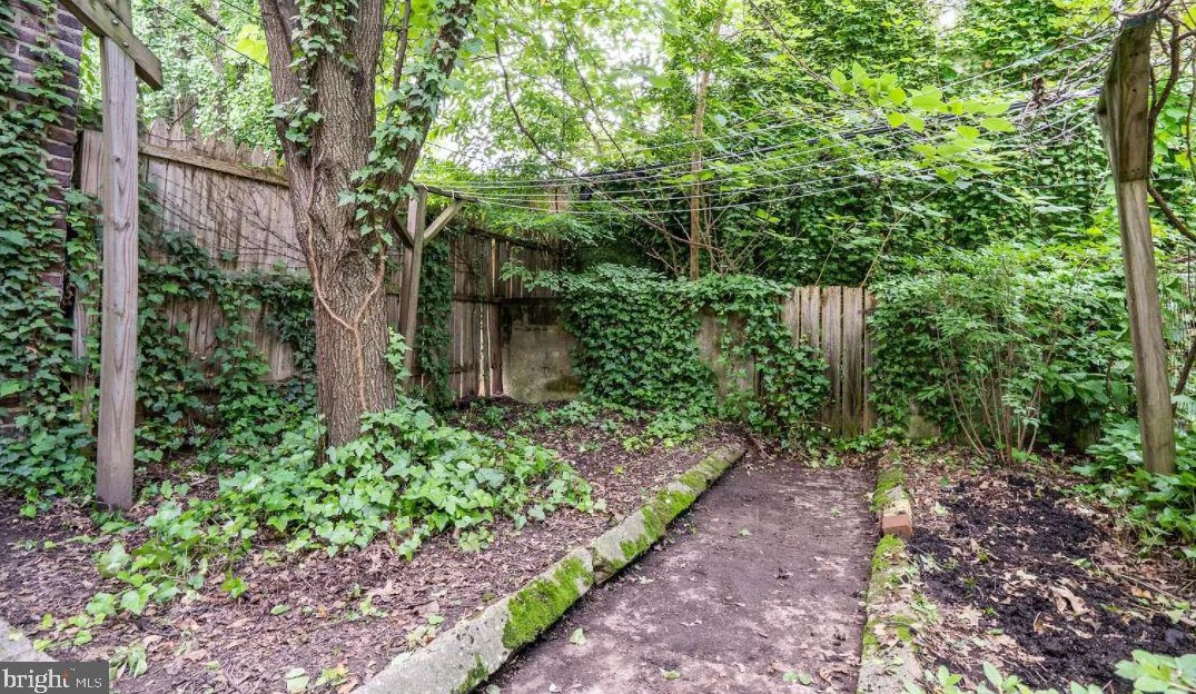 1118 47 St, Philadelphia PA 19131-1506 exterior